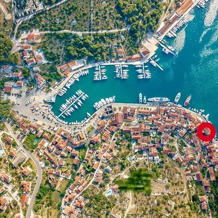 Riva Apartments Villa Thalia - Milna, Brac Milna  Esterno foto