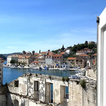 Riva Apartments Villa Thalia - Milna, Brac Milna  Esterno foto