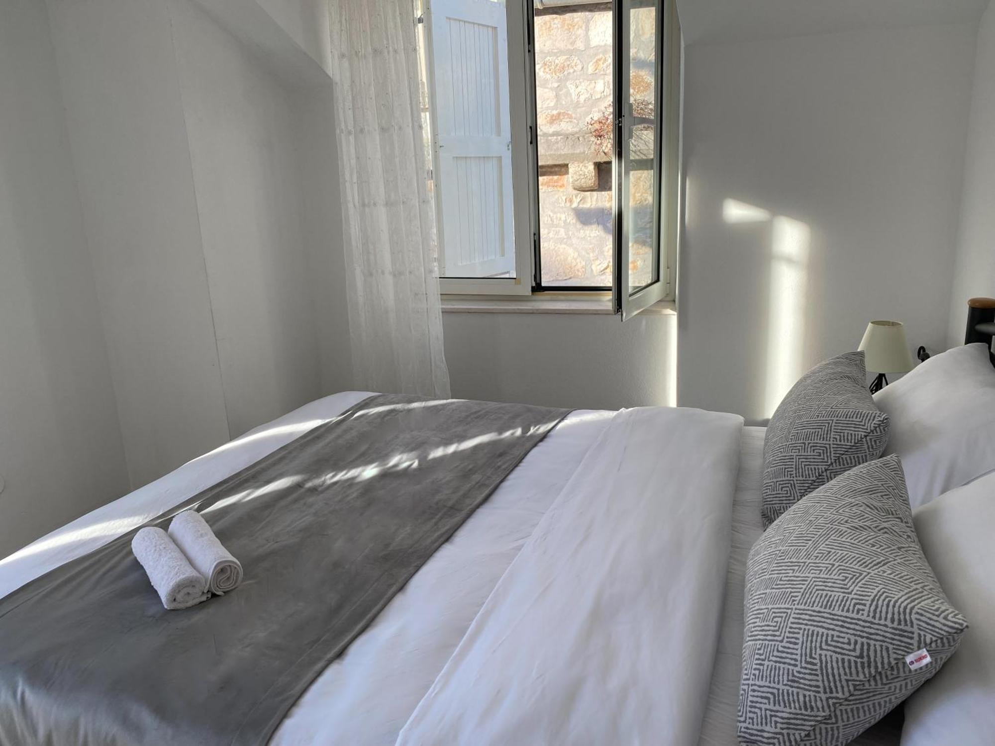 Riva Thalia - Milna, Brac