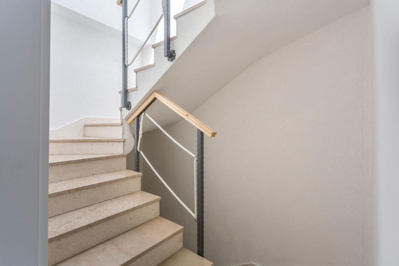 Riva Thalia - Milna, Brac Apartment