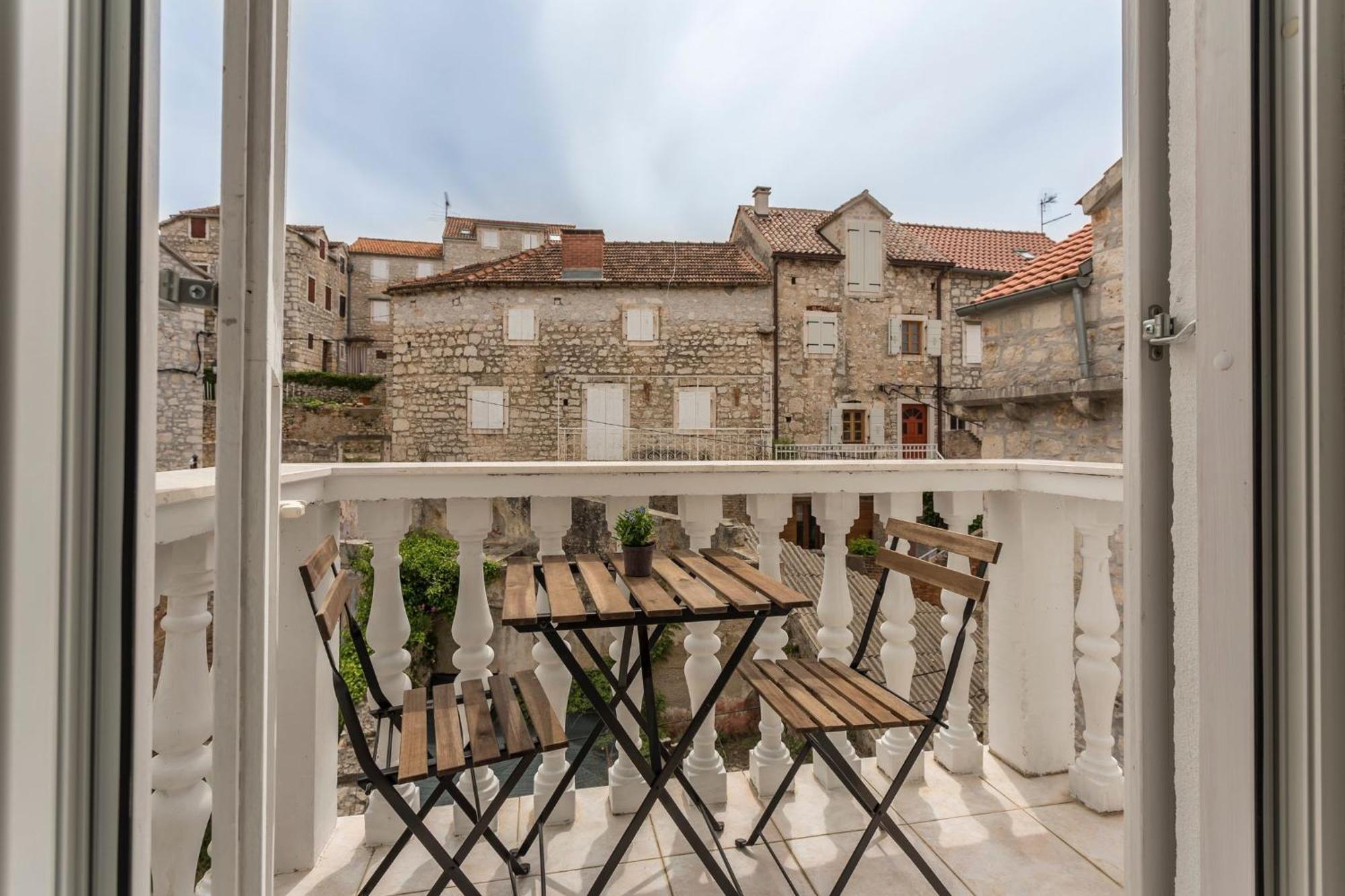 Apartment Riva Thalia - Milna, Brac