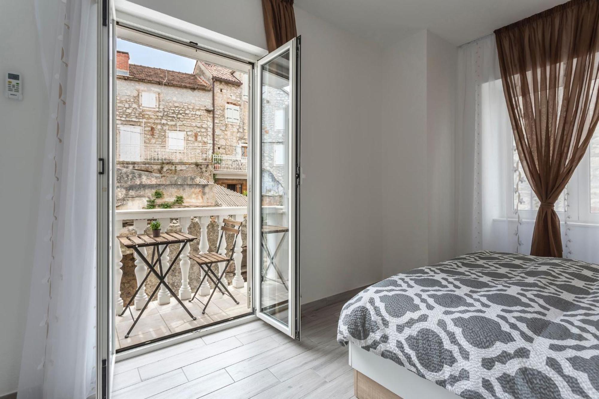 Riva Thalia - Milna, Brac Apartment